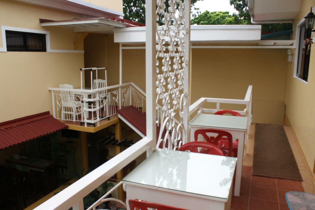 Oslob Malonzo Pension House Экстерьер фото