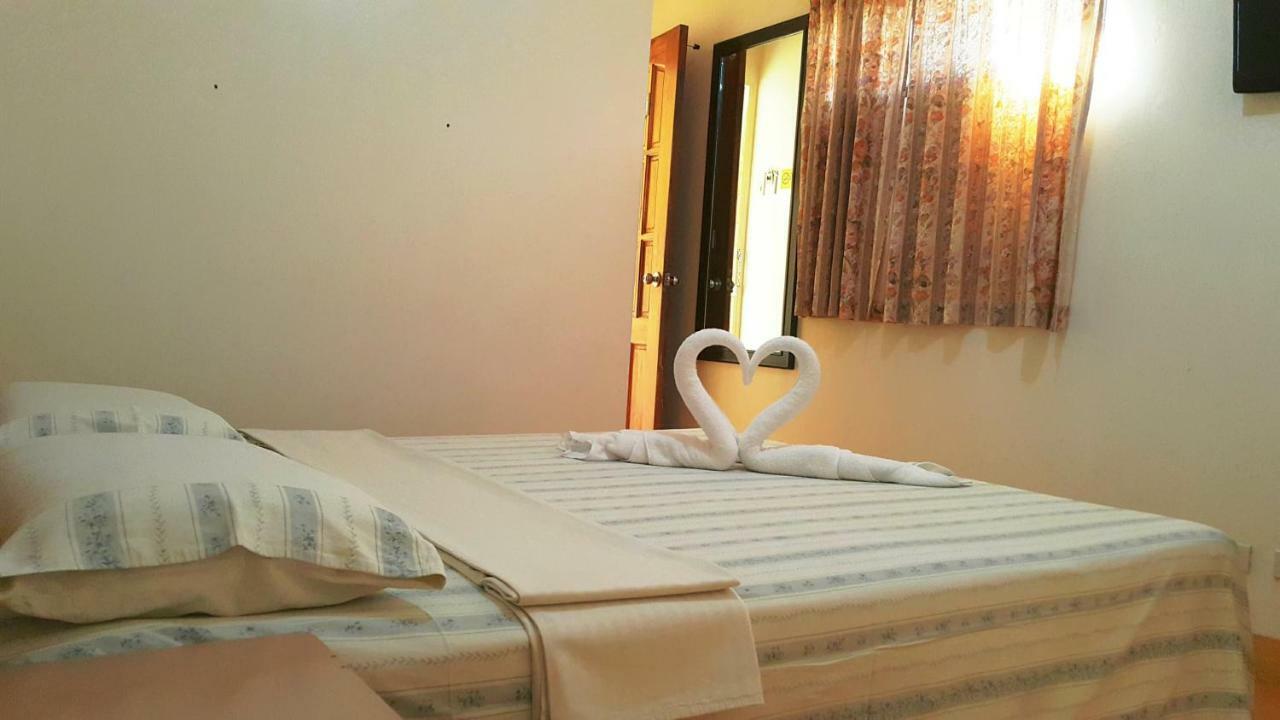 Oslob Malonzo Pension House Экстерьер фото